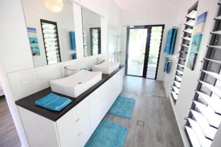 Divis Jungle Bungalows