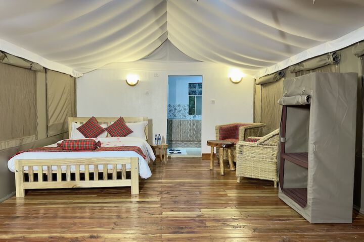 Room 6 of 30
