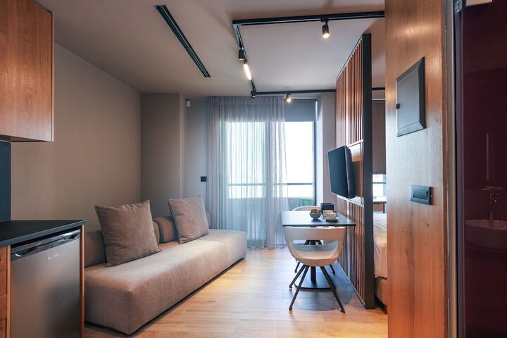 Room 48 of 85