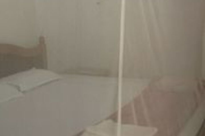 Room 5 of 11