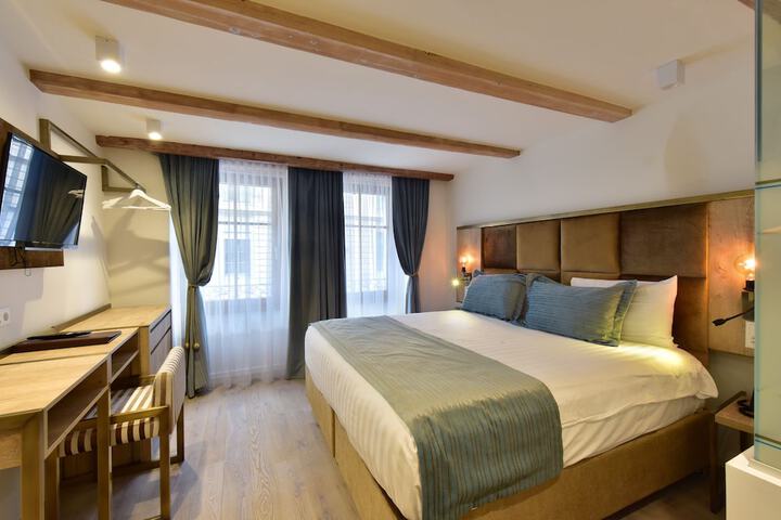 Room 3 of 59