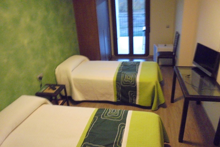 Room 1 of 4