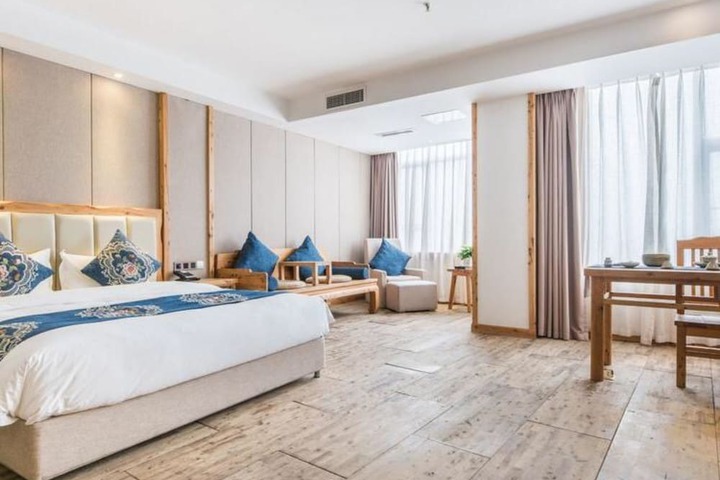 Room 5 of 25