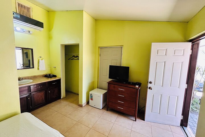 Room 18 of 26