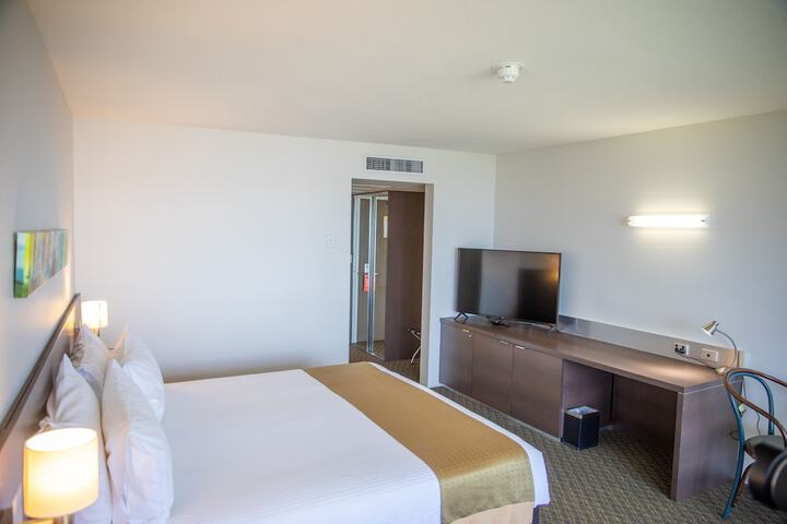 Room 20 of 94