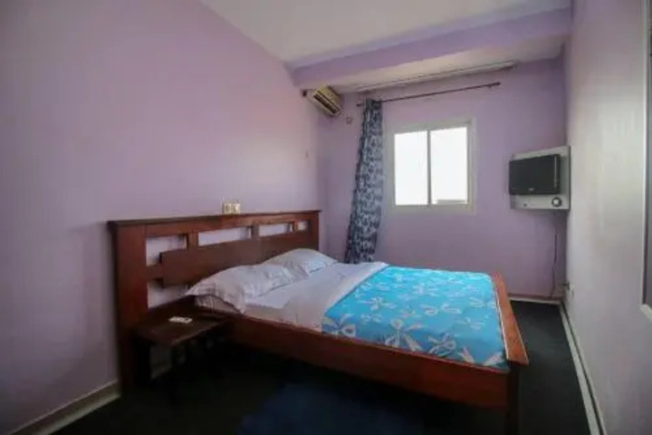 Room 2 of 12