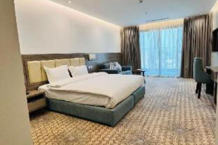 Room 4 of 34