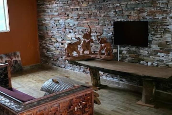 Room 28 of 43