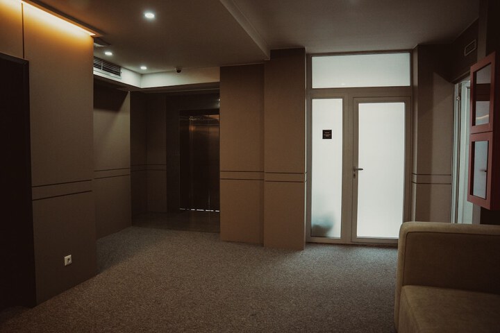 Room 22 of 35