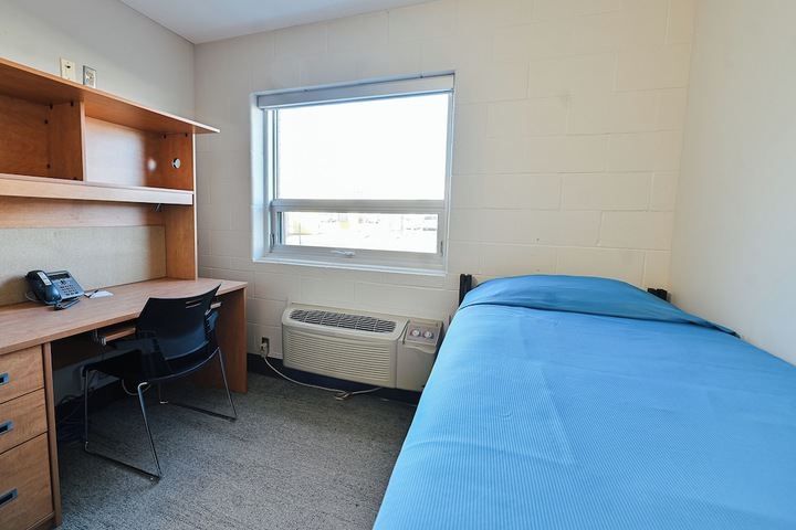 Room 5 of 28