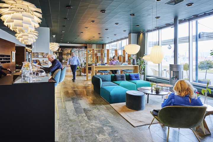 Guest Lobby