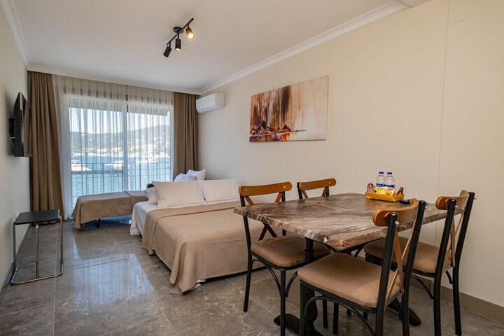 Room 14 of 63