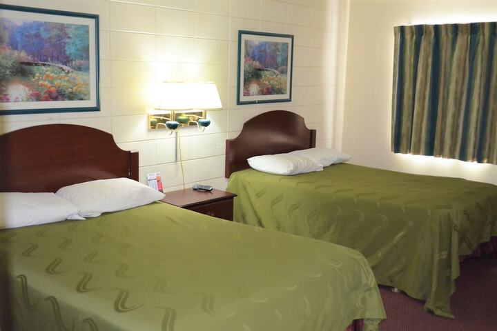 2 Double Beds (2 of 3)
