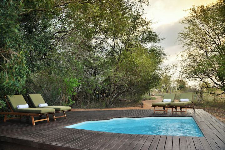 Hotel Pool