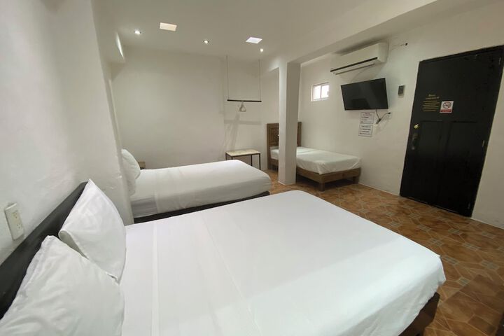 Room 11 of 22