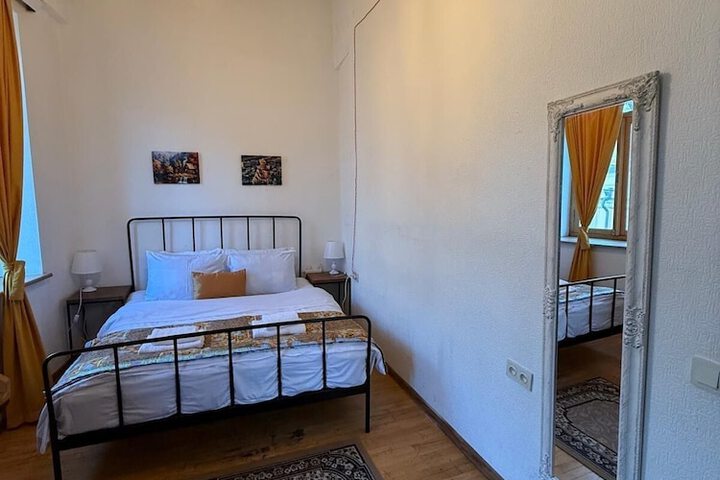 Room 17 of 120