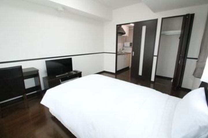 Room 10 of 23