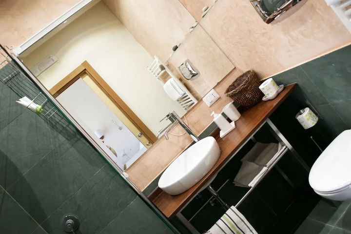 Room 7 of 26