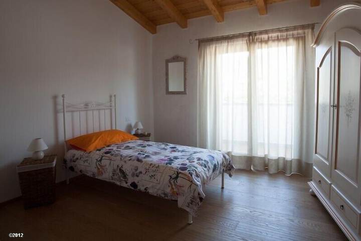 Room 12 of 79