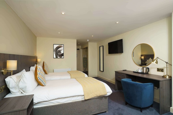 Room 36 of 295