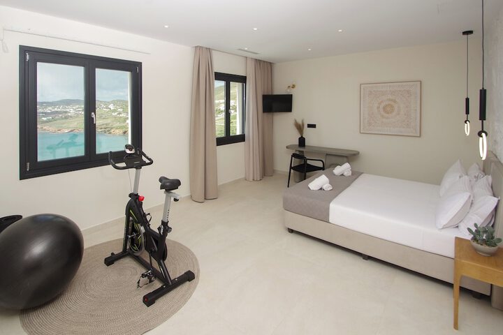 Room 2 of 186
