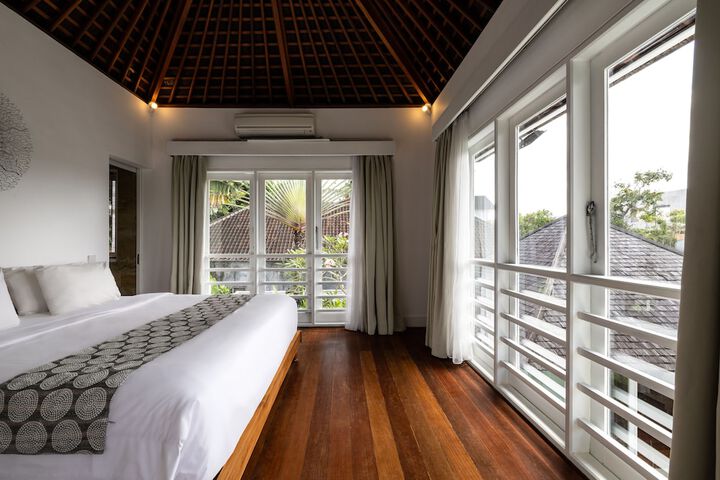 Room 4 of 19