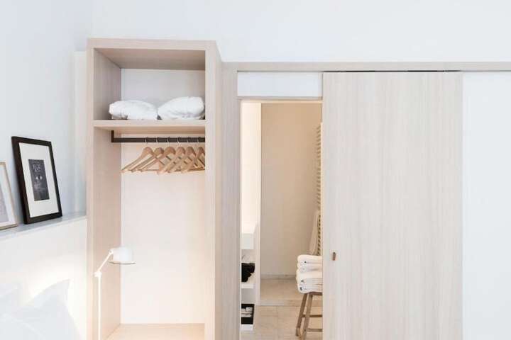 Room 33 of 72
