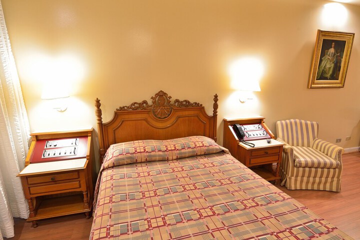 Room 20 of 64