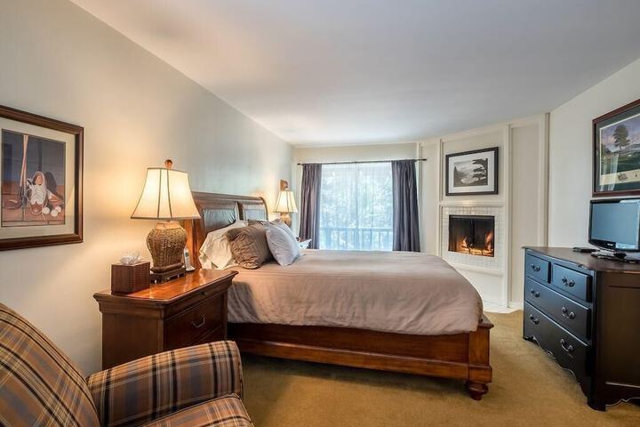 Room 4 of 23
