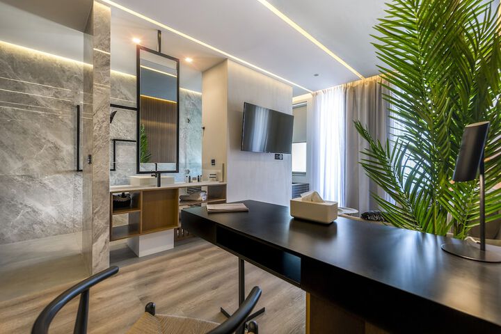 Room 62 of 145