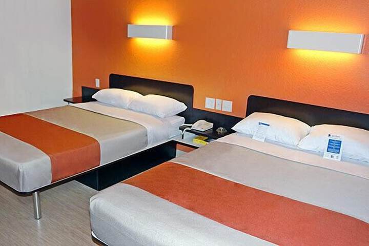 2 Double Beds (1 of 7)