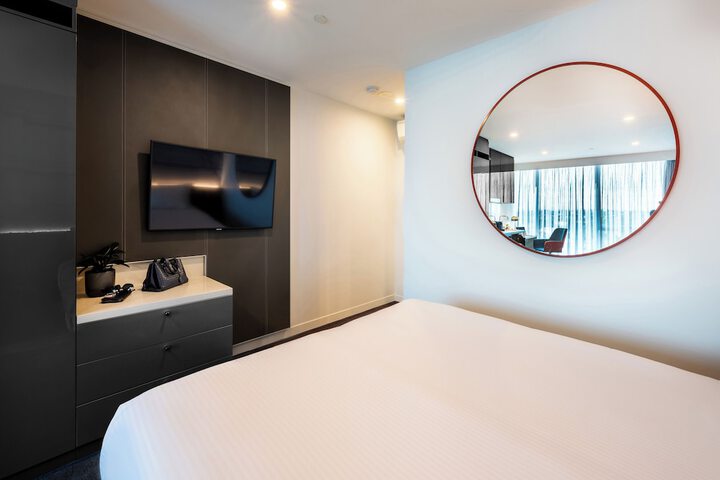 Room 4 of 158