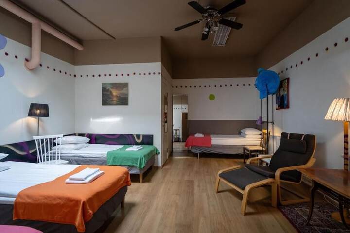 Room 49 of 87