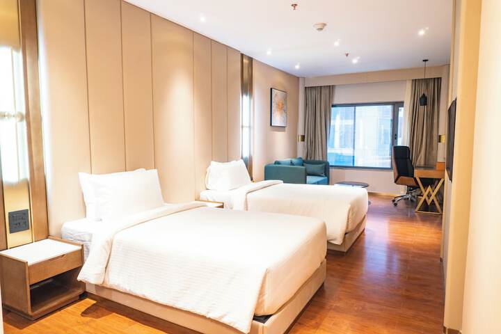 Room 15 of 53