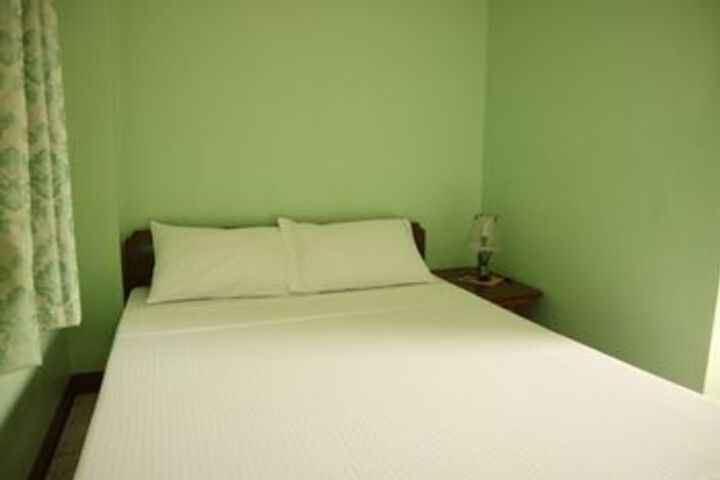 Room 16 of 35