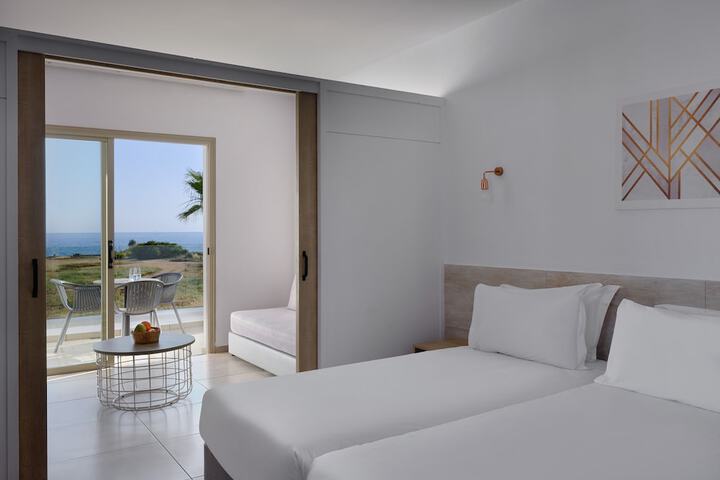 Room 8 of 35
