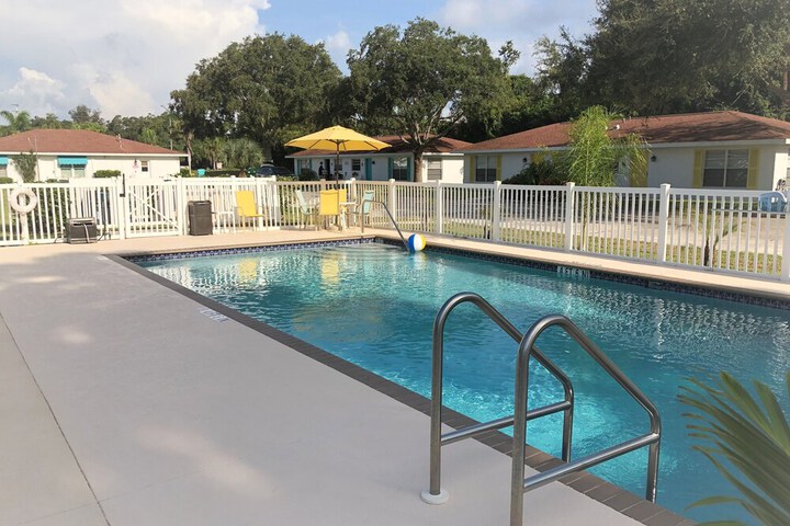 Pool 77 of 115