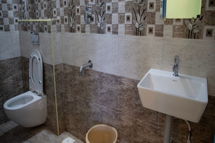 Room 20 of 31