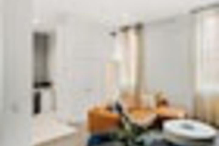 Room 206 of 318