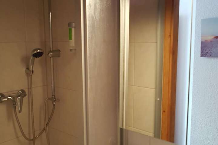 Room 33 of 52