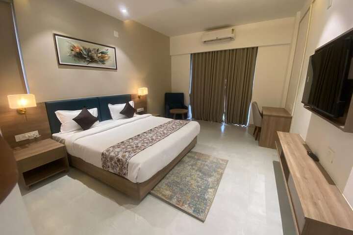 Room 6 of 20