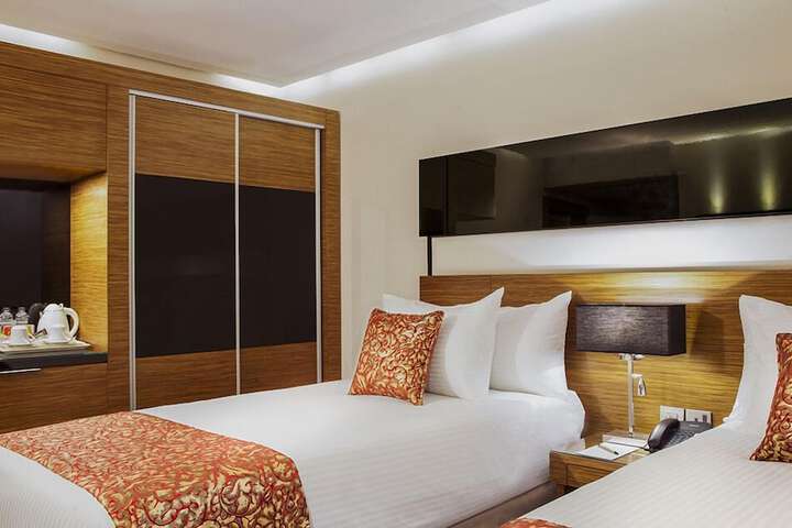 Room 21 of 50