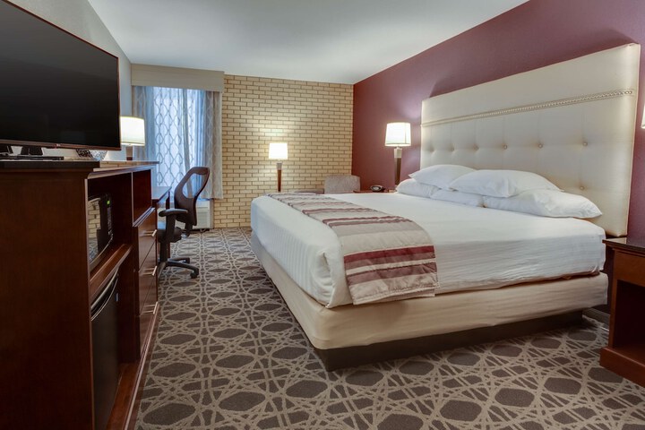 Room 6 of 38