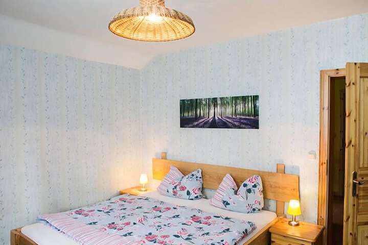 Room 6 of 35