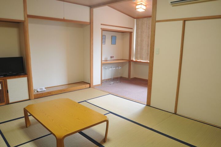 Room 5 of 34