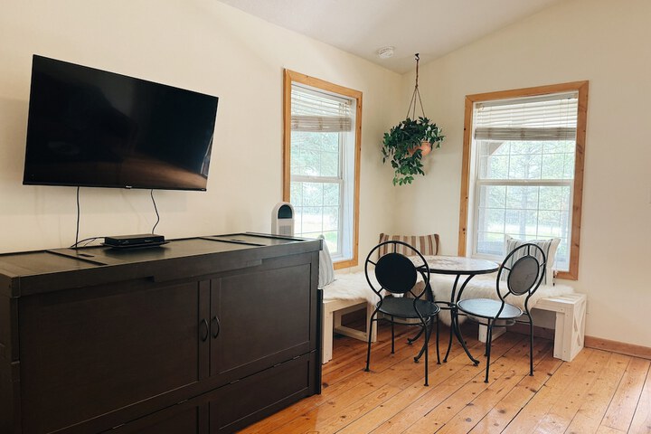 Room 30 of 53