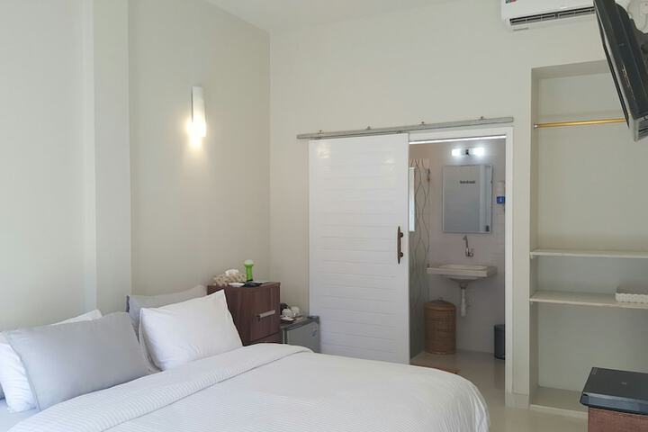Room 3 of 15