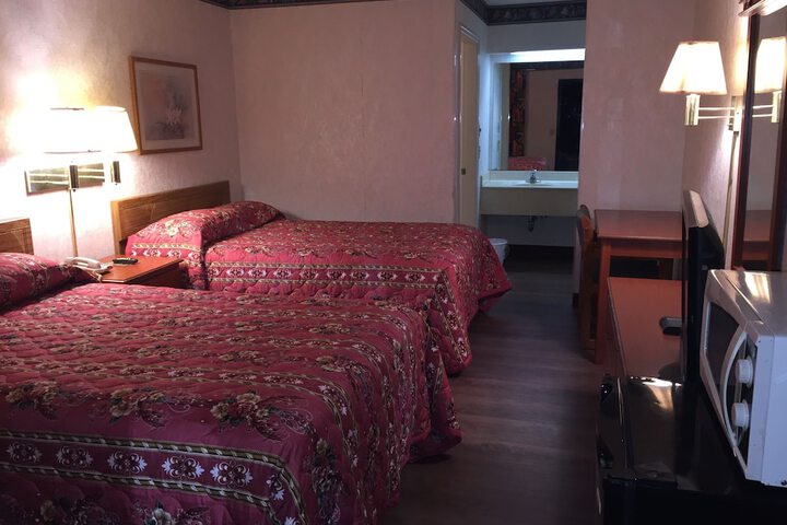 Room 7 of 17