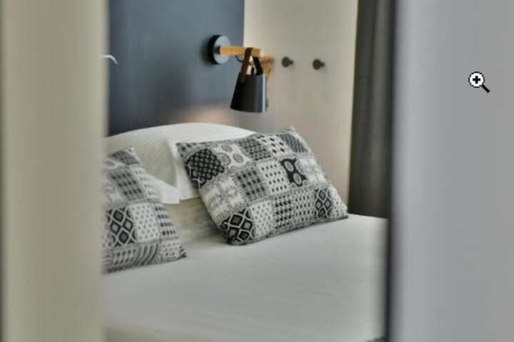 Room 18 of 62