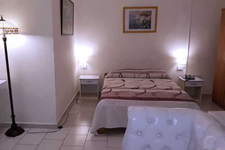 Room 14 of 40